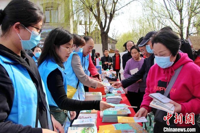 資料圖：山東省文旅廳組織文旅企業(yè)舉行文旅服務(wù)群眾相關(guān)活動?！≮w曉 攝