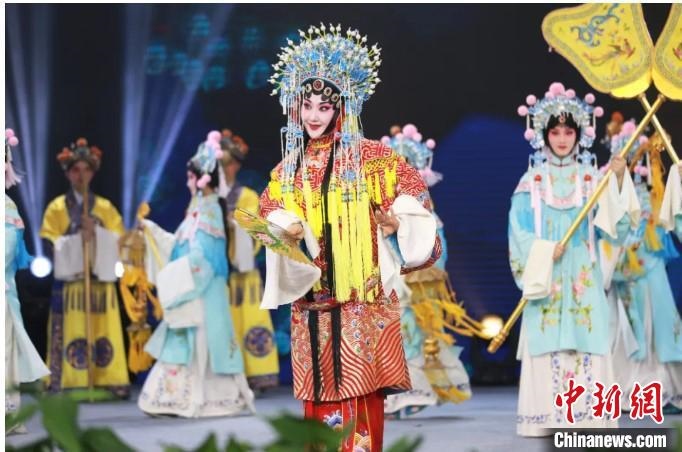 圖為，漢劇《貴妃醉酒》演出現(xiàn)場(chǎng) 武漢文旅局供圖