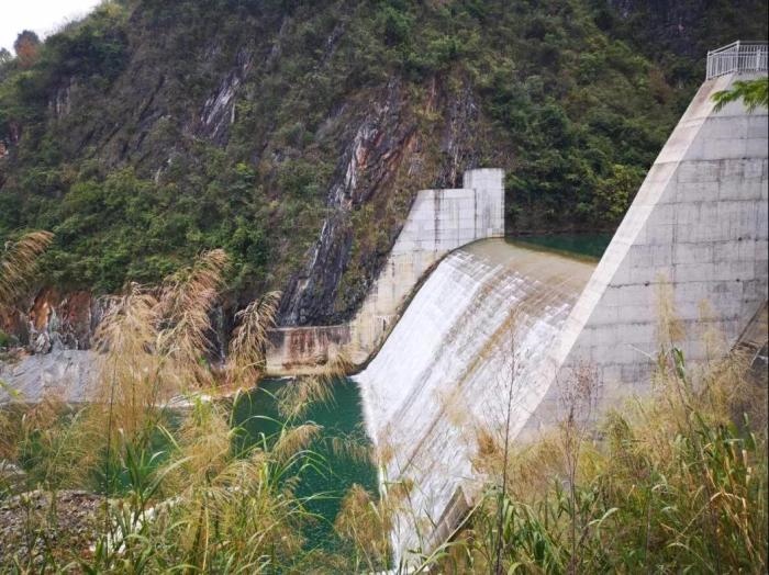 2021年12月7日，督察組現(xiàn)場督察發(fā)現(xiàn)，未取得相關(guān)手續(xù)的上立亭電站主體工程已完成建設(shè)