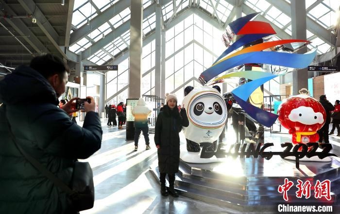 圖為滑雪場現(xiàn)場。　許婷 攝