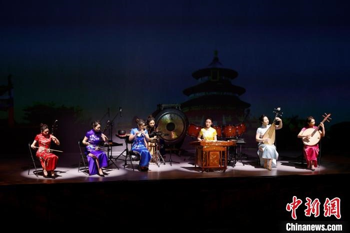 6日，“相約北京”奧林匹克文化節(jié)暨第22屆“相約北京”國際藝術(shù)節(jié)在京開幕?！?lt;a target='_blank' href='/'>中新社</a>記者 富田 攝