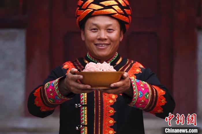 圖為“暢饗云宴”巧手年菜系列短視頻截圖。　胡遠航 攝