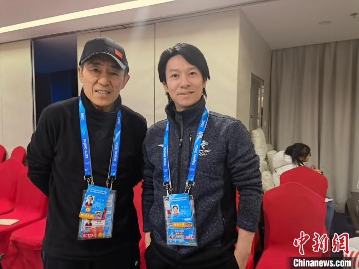 張文海與張藝謀的合影?！埼暮?供圖