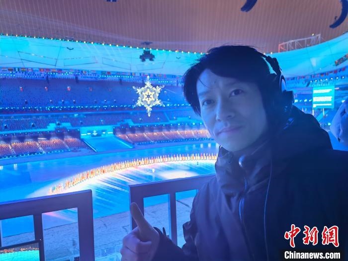 張文海在“鳥(niǎo)巢”內(nèi)?！埼暮?供圖