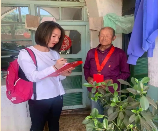 1625105262363977.png “七一”前夕 青城女商赴清水河縣慰問(wèn)困難老黨員和困難群眾475.png