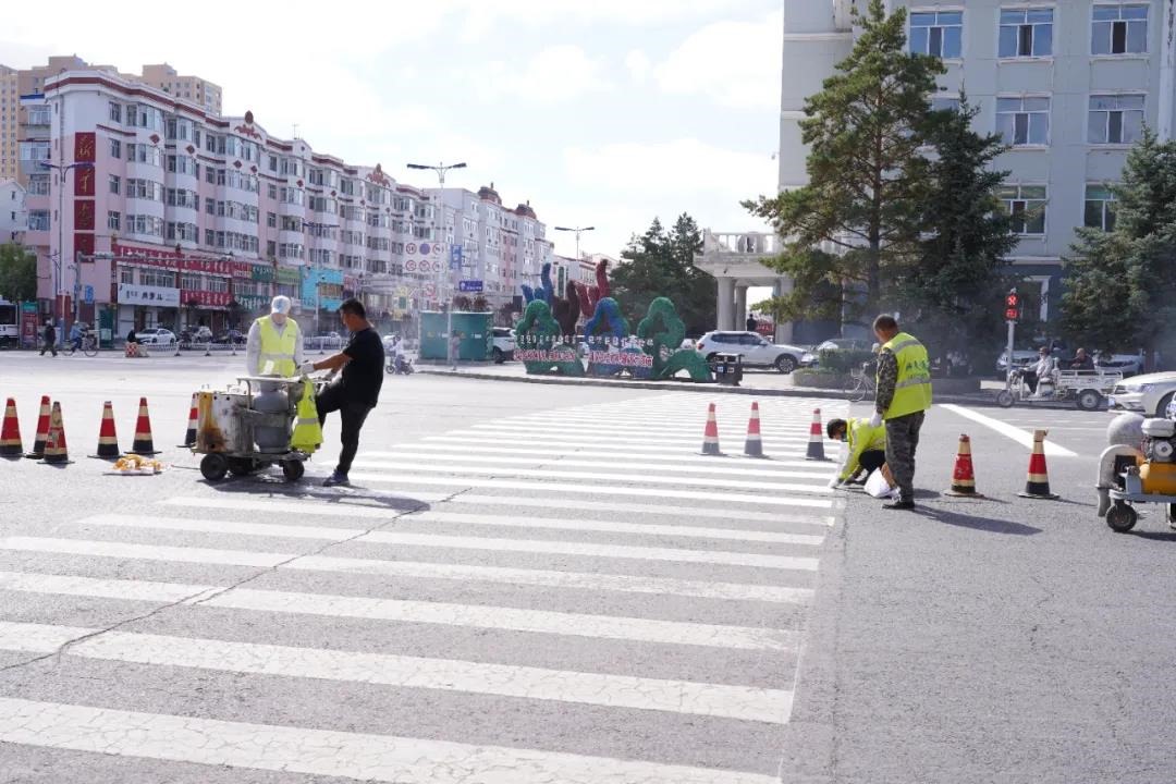 維護道路標(biāo)線.jpg