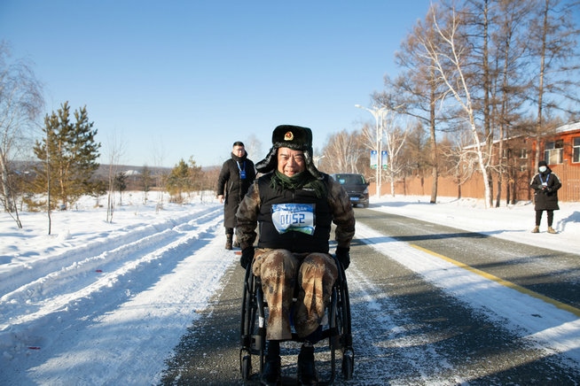 中共黨員、一等功榮立者王曙光不畏嚴寒，挑戰(zhàn)自我（王鵬）.jpg