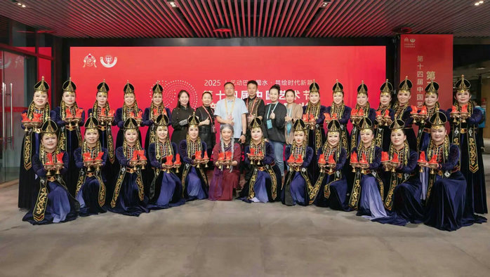 1761289317942266.jpg 暖光9.jpg