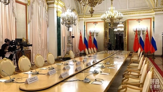 △習主席和普京總統(tǒng)舉行小范圍會談的會場。（總臺央視記者程鋮拍攝）