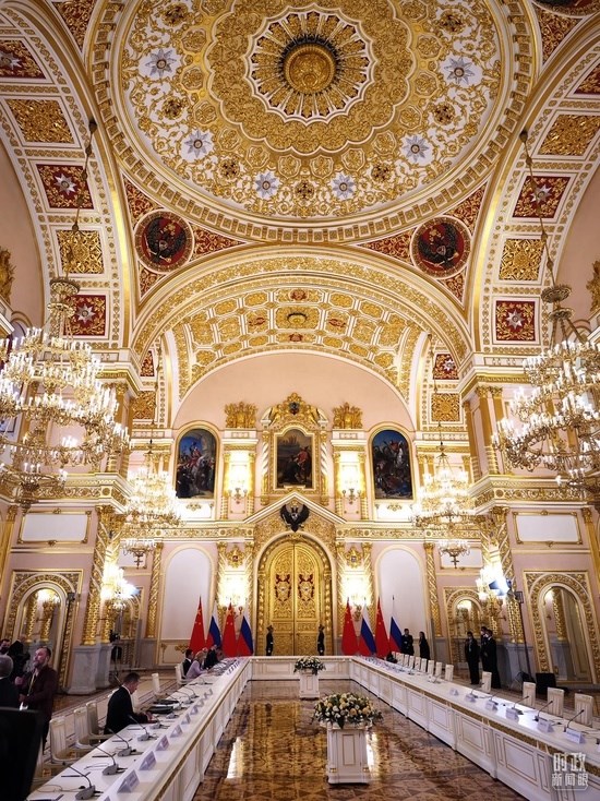 △習主席和普京總統(tǒng)舉行大范圍會談的會場。（總臺央廣記者潘毅拍攝）