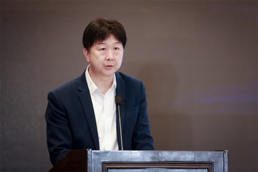 中國(guó)民主法制出版社黨委書記、社長(zhǎng)、總編輯 劉海濤