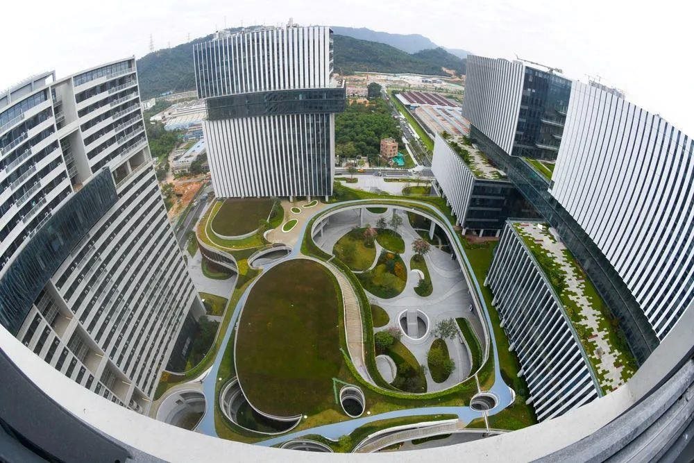 △位于深圳的光明科學(xué)城啟動區(qū)。預(yù)計今年啟動區(qū)的合成生物大科學(xué)裝置將部分投入使用。