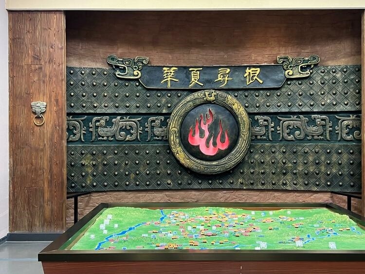 鑒往知來，跟著總書記學(xué)歷史丨走進(jìn)一座博物館，尋根五千年中華文明