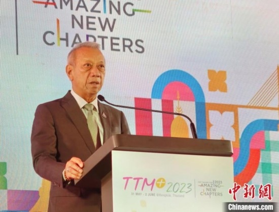 泰國旅游及體育部部長皮帕在開幕式上致辭。 趙婧楠 攝