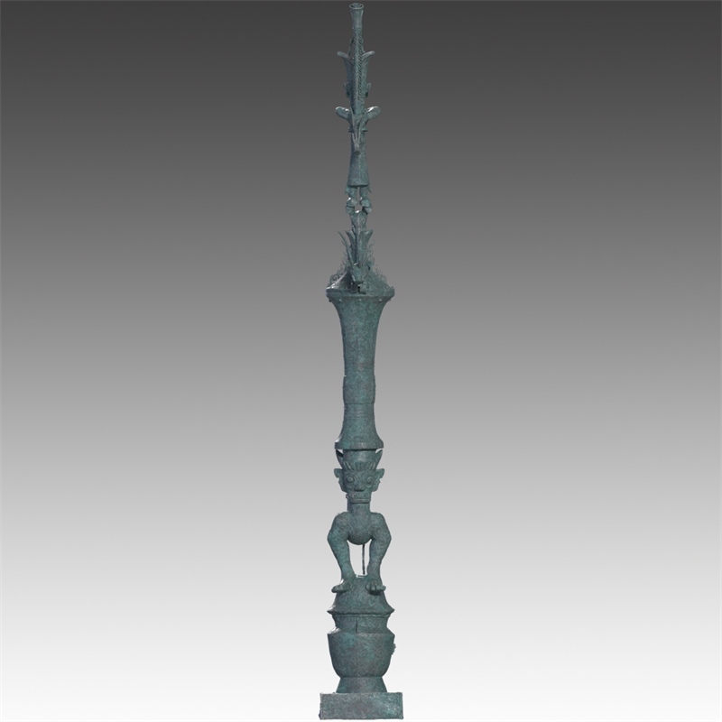 銅罍座倒立鳥足頂尊神像。四川省文物考古研究院供圖