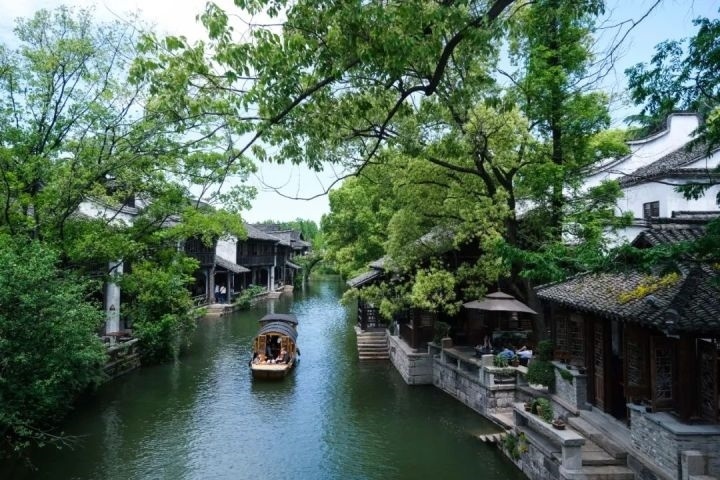 嘉興桐鄉(xiāng)市的濮院時(shí)尚古鎮(zhèn) 圖源：新華社