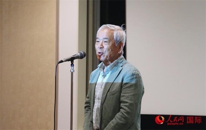 展覽名譽(yù)顧問(wèn)、日本前文化廳長(zhǎng)官青柳正規(guī)致辭。（人民網(wǎng) 許可攝）