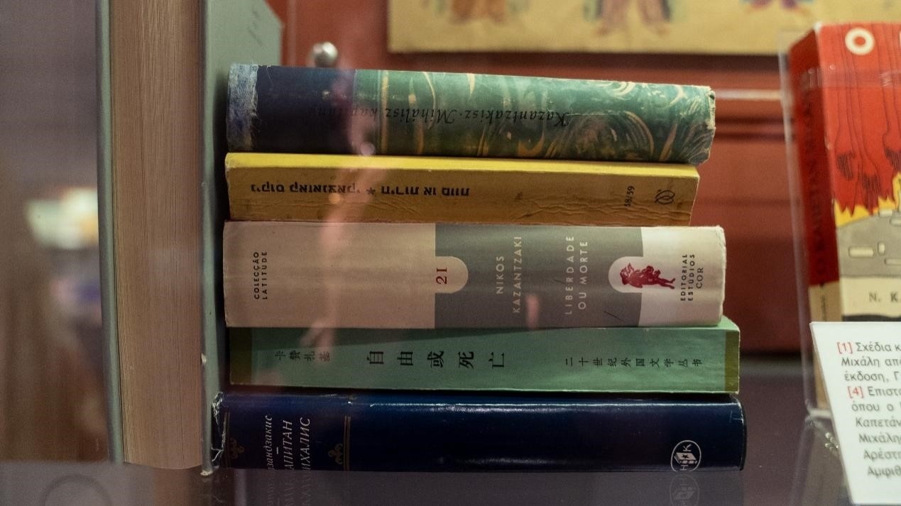 《自由或死亡》是卡贊扎基斯第一部被翻譯成中文的作品，希臘名為《米卡尼船長》，“米卡尼”正是他父親的名字。人民網(wǎng)記者 葛泰佚攝