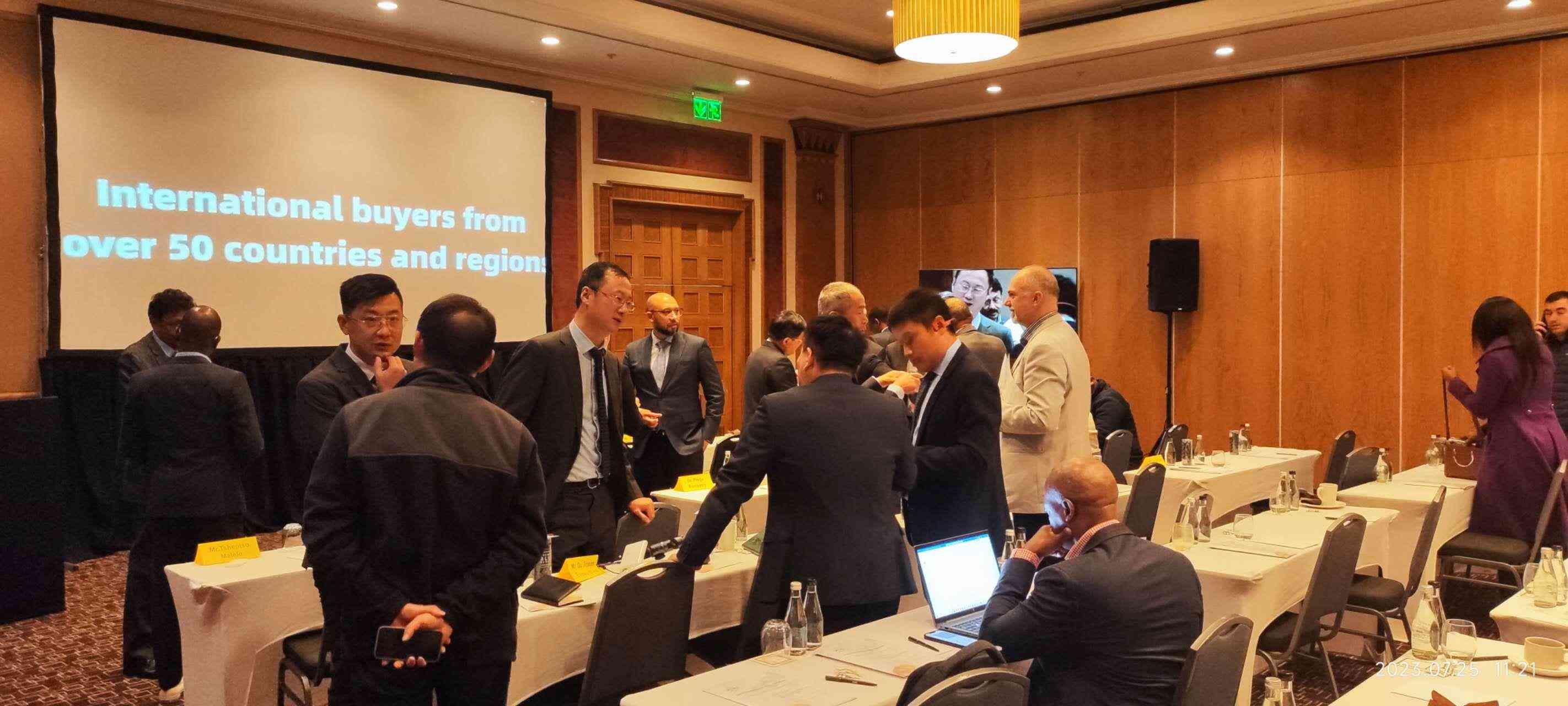 中南企業(yè)現(xiàn)場(chǎng)交流。圖片來(lái)源：貿(mào)促會(huì)