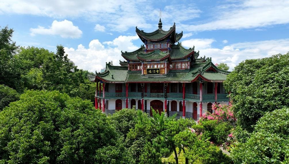 近日拍攝的陜西省漢中市博物館望江樓。新華社記者 劉瀟 攝