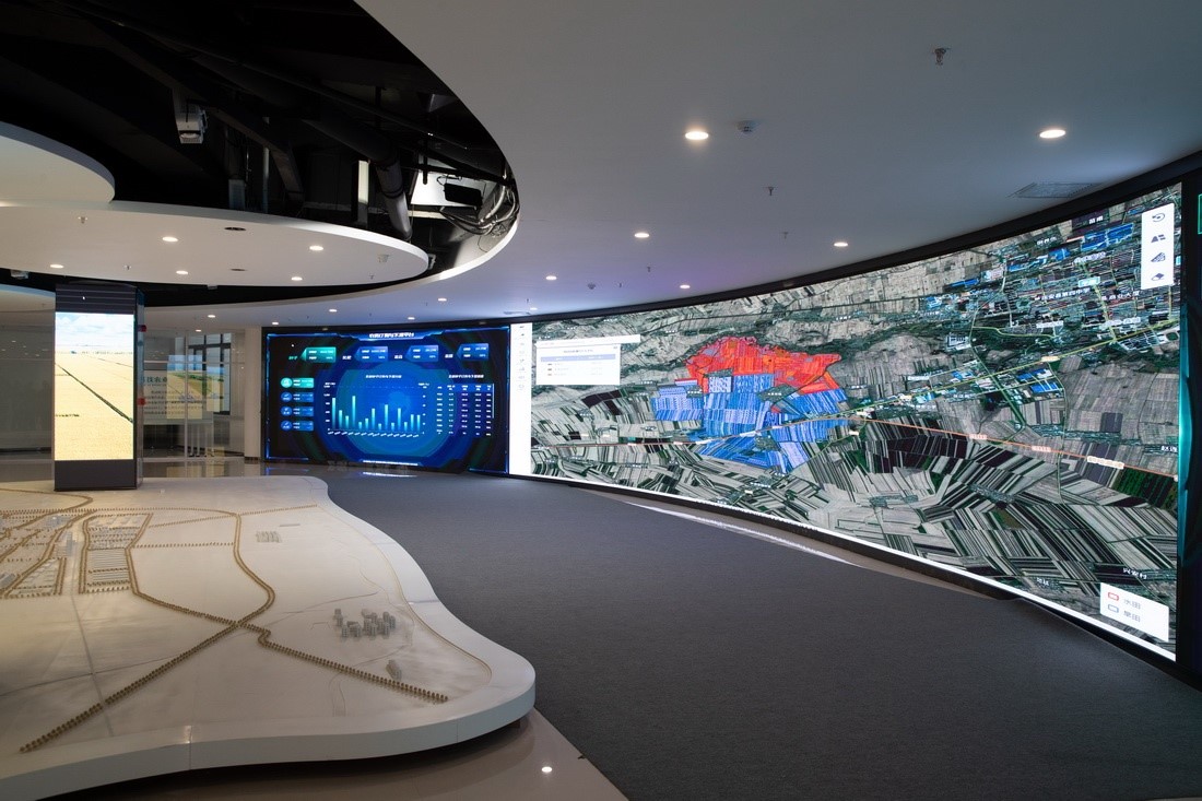 黑龍江省慶安縣數(shù)字農(nóng)業(yè)指揮中心平臺(tái)上展示的黑土地情況（4月26日攝）。新華社記者 張濤 攝