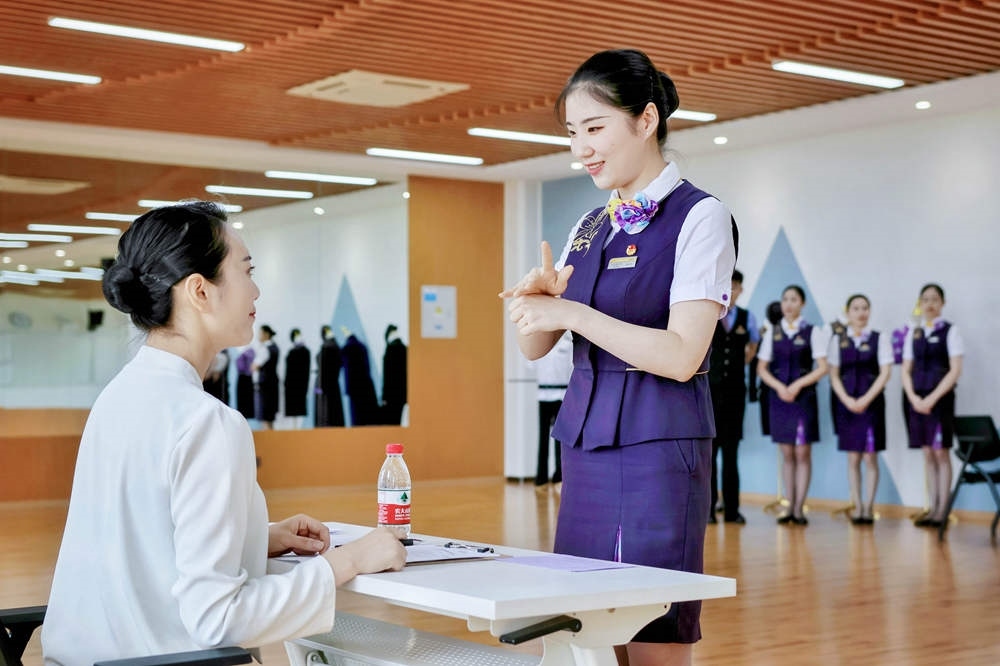 手語培訓(xùn)與考核。