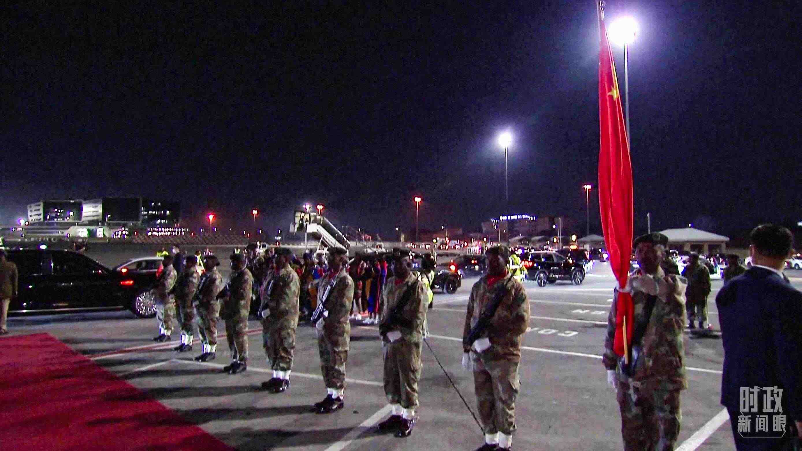 △機場現(xiàn)場的禮兵。