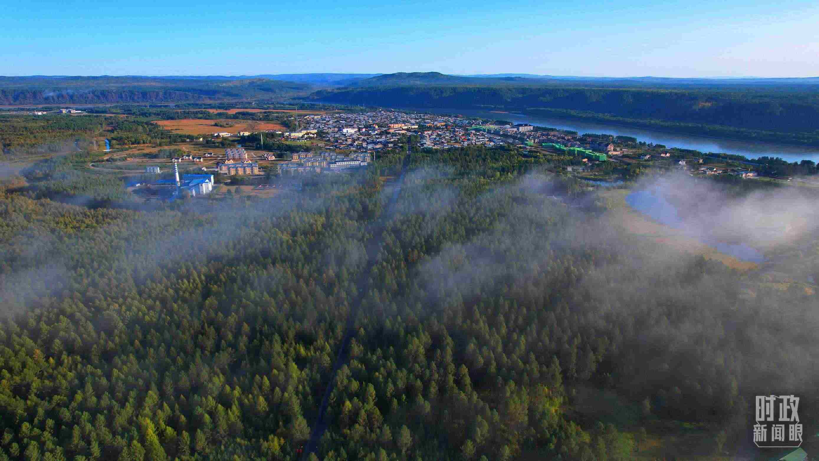 △薄霧籠罩的漠河林場。（總臺央視記者范凱拍攝）