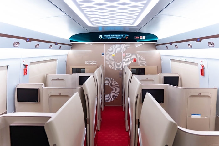 復(fù)興號亞運(yùn)智能動車組列車。上海鐵路局融媒體中心供圖