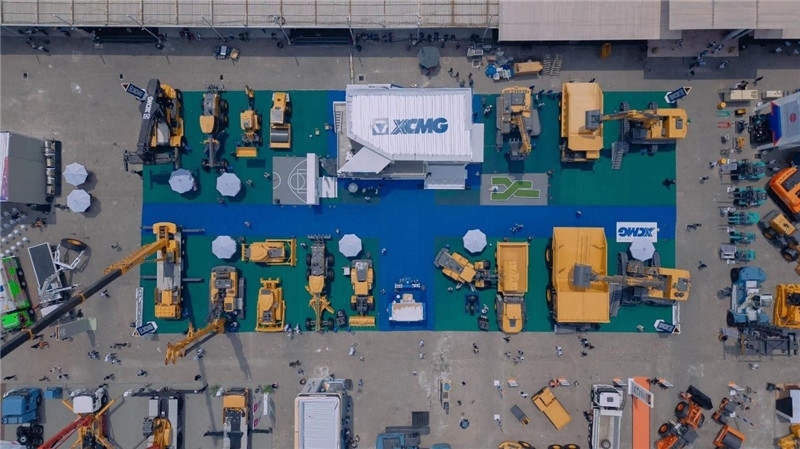 徐工集團3000㎡的展區(qū)。 石偉攝影