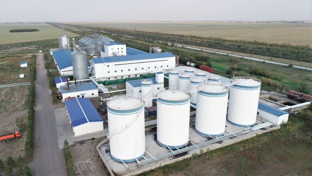 這是2022年9月2日在哈薩克斯坦北哈薩克斯坦州拍攝的愛菊農(nóng)產(chǎn)品物流加工園區(qū)（無人機照片）。新華社發(fā)（奧斯帕諾夫攝）