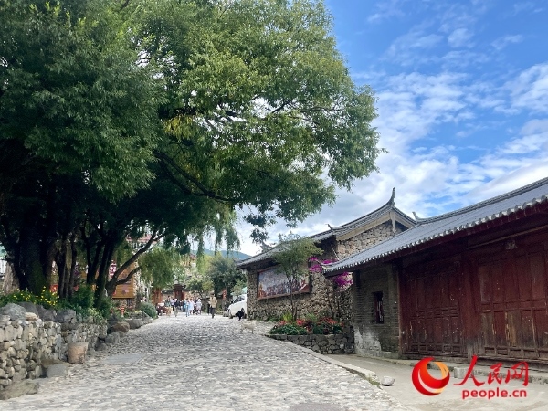 玉湖村村景。人民網(wǎng) 周靜圓攝