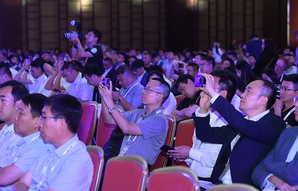 2023數(shù)字經(jīng)濟(jì)峰會(huì)·城市智能升級(jí)主題論壇現(xiàn)場(chǎng)。人民網(wǎng)記者 翁奇羽攝