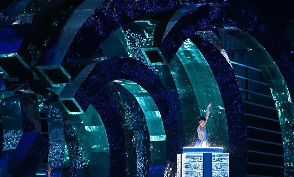 △9月23日，杭州第19屆亞洲運(yùn)動(dòng)會(huì)開(kāi)幕式迎賓表演《水潤(rùn)秋輝》。