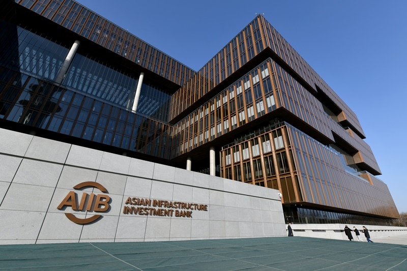 這是位于北京朝陽區(qū)的亞洲基礎(chǔ)設(shè)施投資銀行總部大樓。