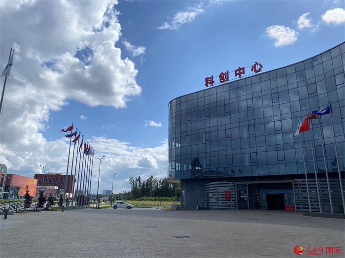 中白科技成果產(chǎn)業(yè)化創(chuàng)新中心大樓。人民網(wǎng)記者 王震攝