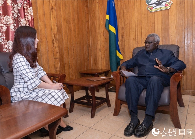 2023年9月14日，所羅門群島總理梅納西·索加瓦雷在首都霍尼亞拉接受人民網(wǎng)記者專訪。人民網(wǎng) 賀吉攝