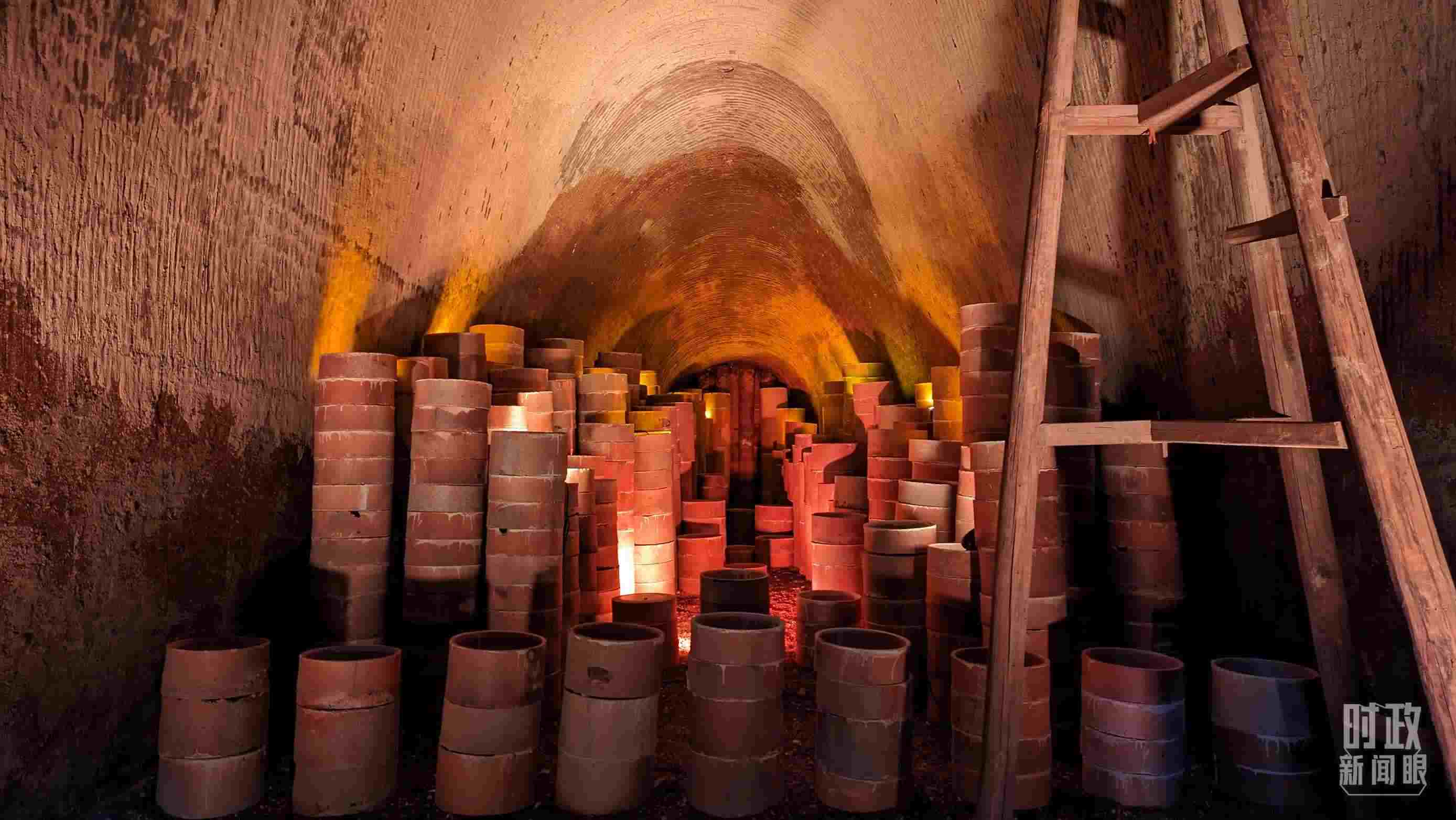 △當(dāng)?shù)噩F(xiàn)存最大的柴窯——徐家窯。（總臺央視記者朱超拍攝）