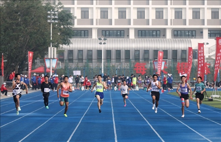 第59屆北京市中學(xué)生田徑運動會暨北京學(xué)生金奧運動隊田徑運動會。北京市教委供圖
