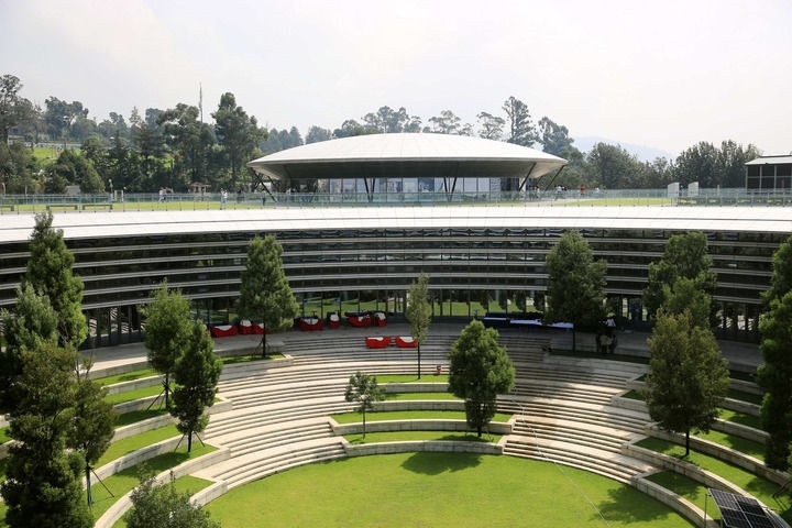 這是在埃塞俄比亞首都亞的斯亞貝巴拍攝的河岸綠色發(fā)展項目設施之一科技博物館（9月16日攝）。新華社記者 汪平 攝