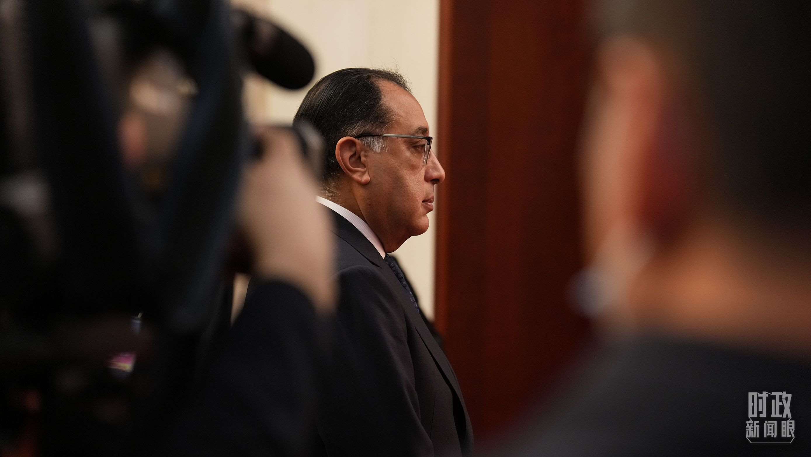 △人民大會堂，埃及總理馬德布利正在等候會見開始。（總臺國廣記者李晉拍攝）