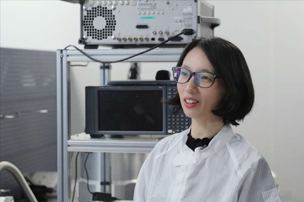 李婧在中國科學院紫金山天文臺毫米波和亞毫米波技術實驗室。（受訪者供圖）