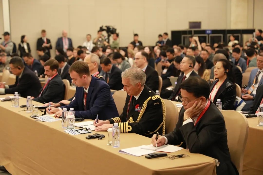 中外名家對(duì)話(huà)現(xiàn)場(chǎng) 斯基攝