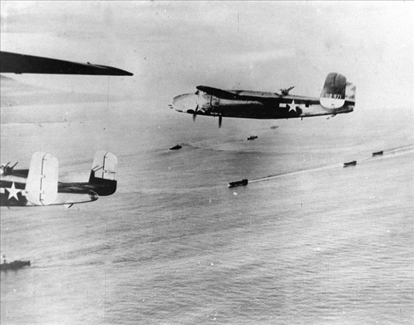 1942年4月18日，美國航空母艦甲板上B－25解放式轟炸機(jī)起飛轟炸東京工業(yè)區(qū)域，此為日本首次受盟軍之進(jìn)攻。