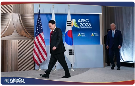 ｜｜日本首相岸田文雄、美國總統(tǒng)拜登以及韓國總統(tǒng)尹錫悅試圖在APEC會議期間合影