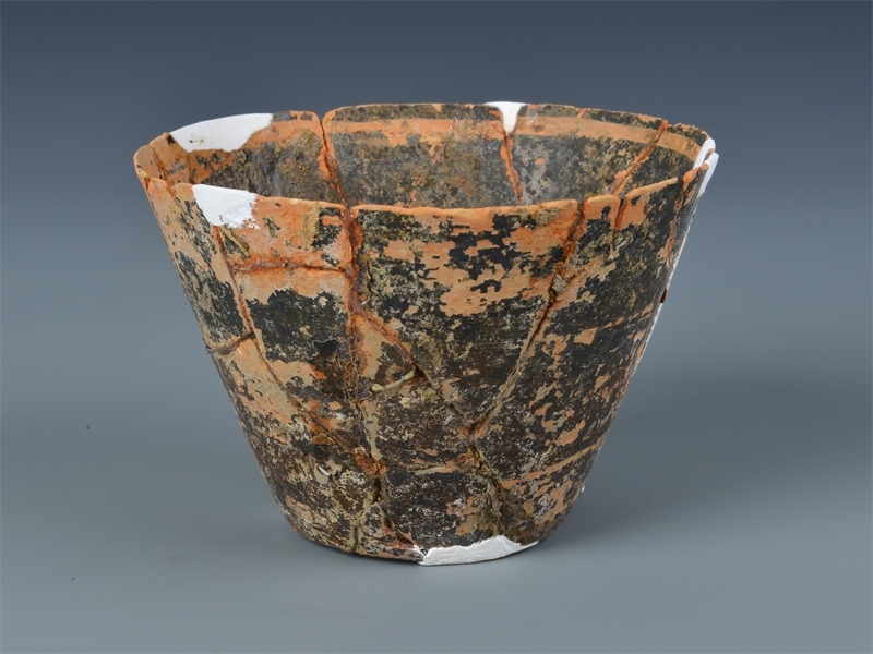 出土的蛋殼彩陶杯。國(guó)家文物局供圖