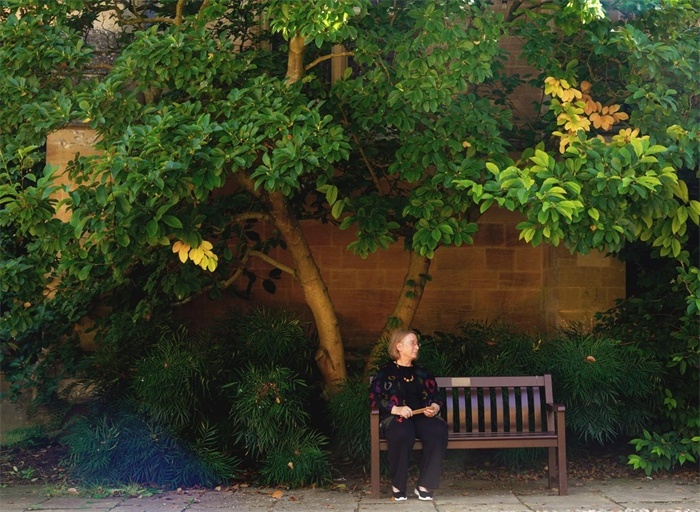 羅森在牛津大學墨頓學院。葛大龍攝