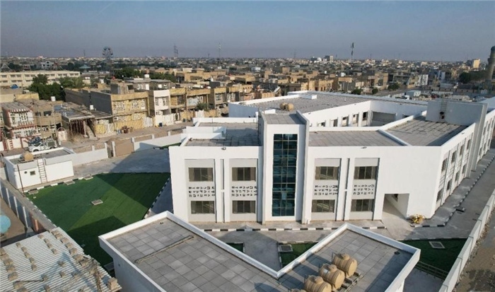 已經(jīng)完工的伊拉克瓦西特省第20號學校。該學校為合院式全功能建筑，包括教學樓，圖書室，實驗室，保衛(wèi)室等。 趙沖攝