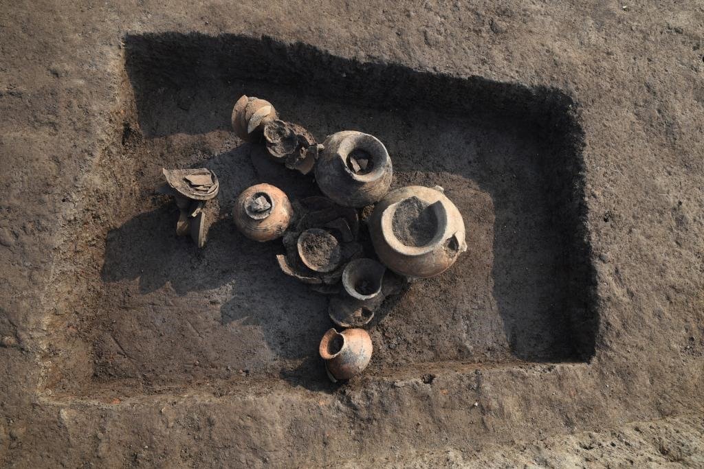 汶溪遺址河姆渡文化晚期墓葬。寧波市文化遺產(chǎn)管理研究院供圖