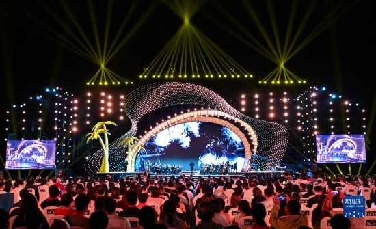 12月16日拍攝的第五屆海南島國際電影節(jié)開幕式現(xiàn)場。